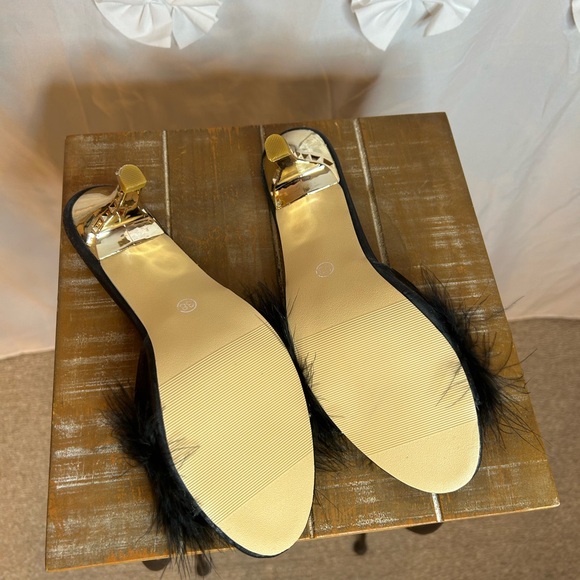 Aootao Fashion Kitten Heel Slingback Sandal/Shoe with Fur Top - Picture 4 of 4